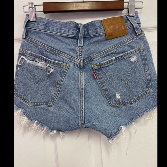 Levi’s 501 high rise shorts - Picture 2 of 4